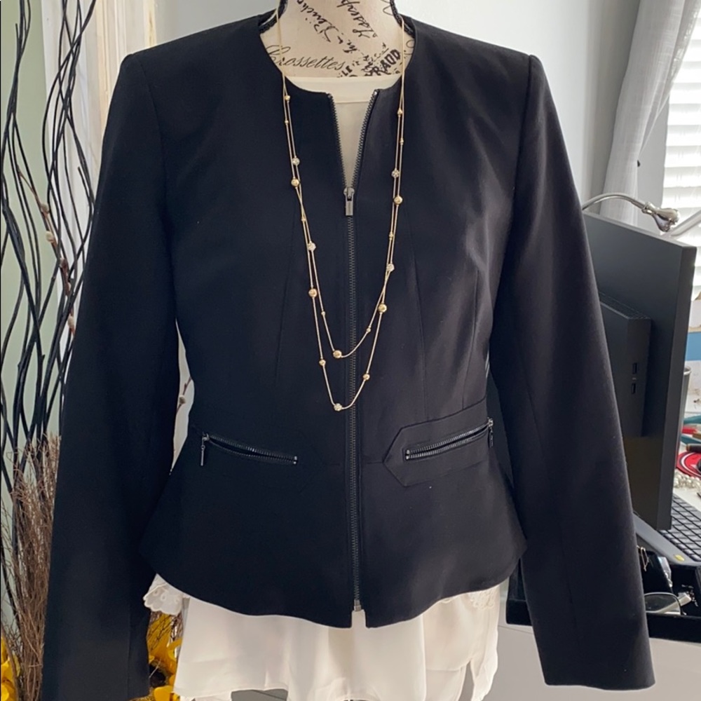 Calvin Klein Women’s Black zipper Jacket, sz 2!